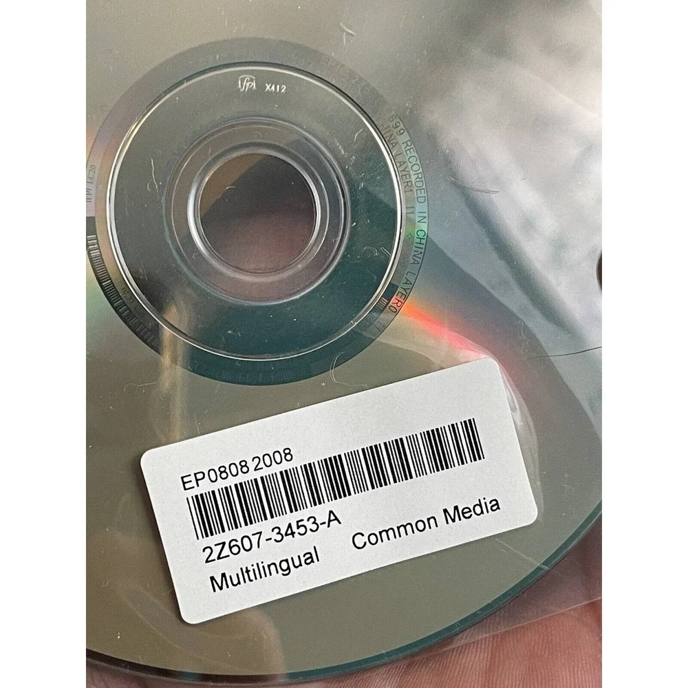 Apple iLife 08 DVD Old Version And MacBook Is X Installation discs 2. (27)